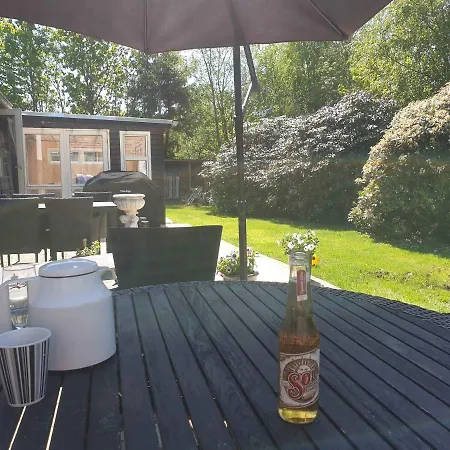 Lovely With And Hot Tub Outside *