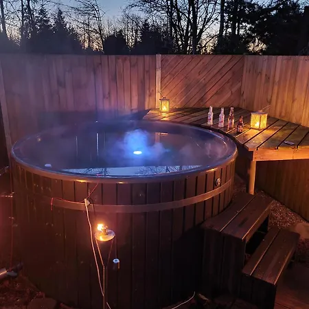 Vakantiehuis Prachtig Vrij Zomerhuis Met En Wildernisbad *